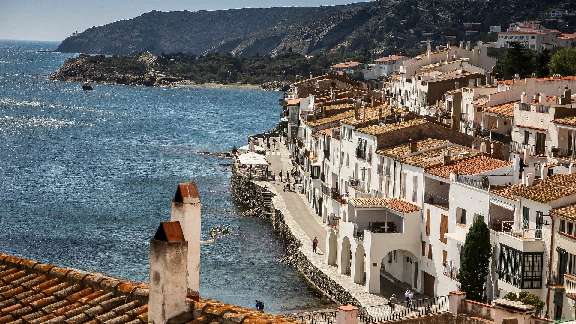 First Line Houses on Coastal Areas